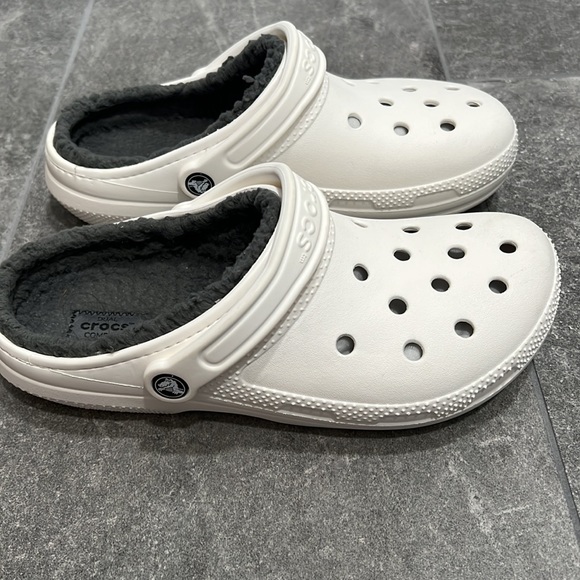 Crocs Classic Lined Clog - Unisex - Picture 2 of 8